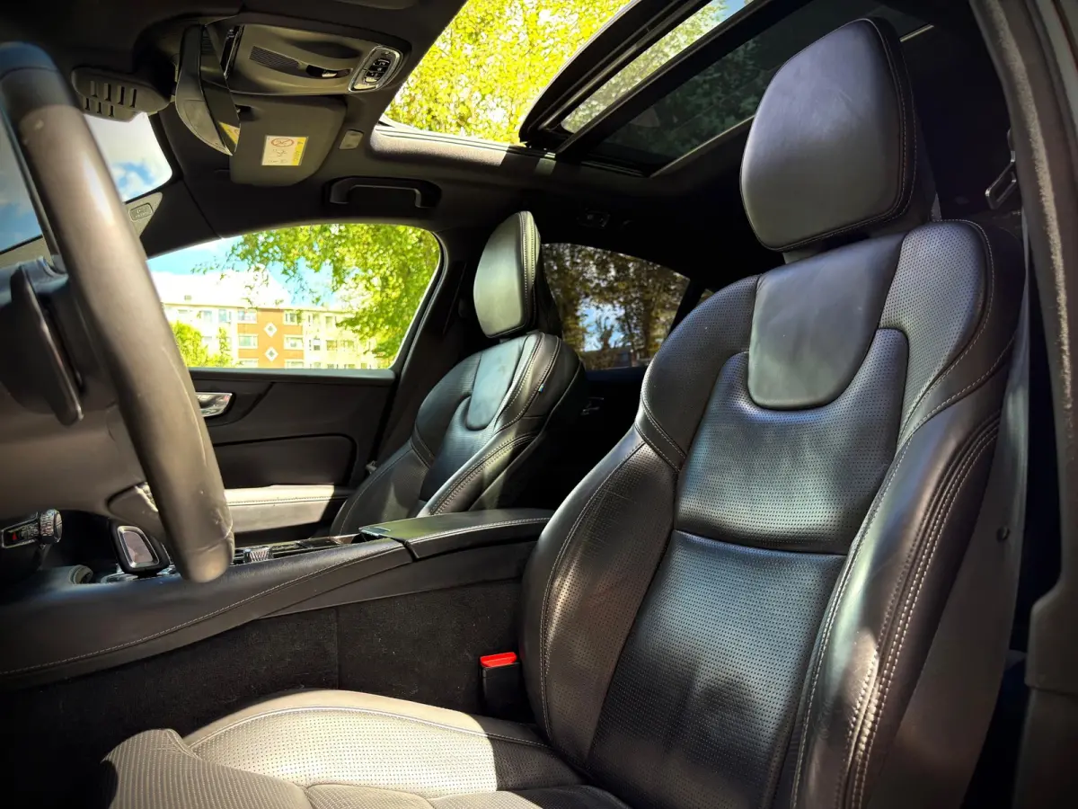 2.0 T8 AWD Polestar Engineered | PANO | LEER | LED | CARPLAY |
