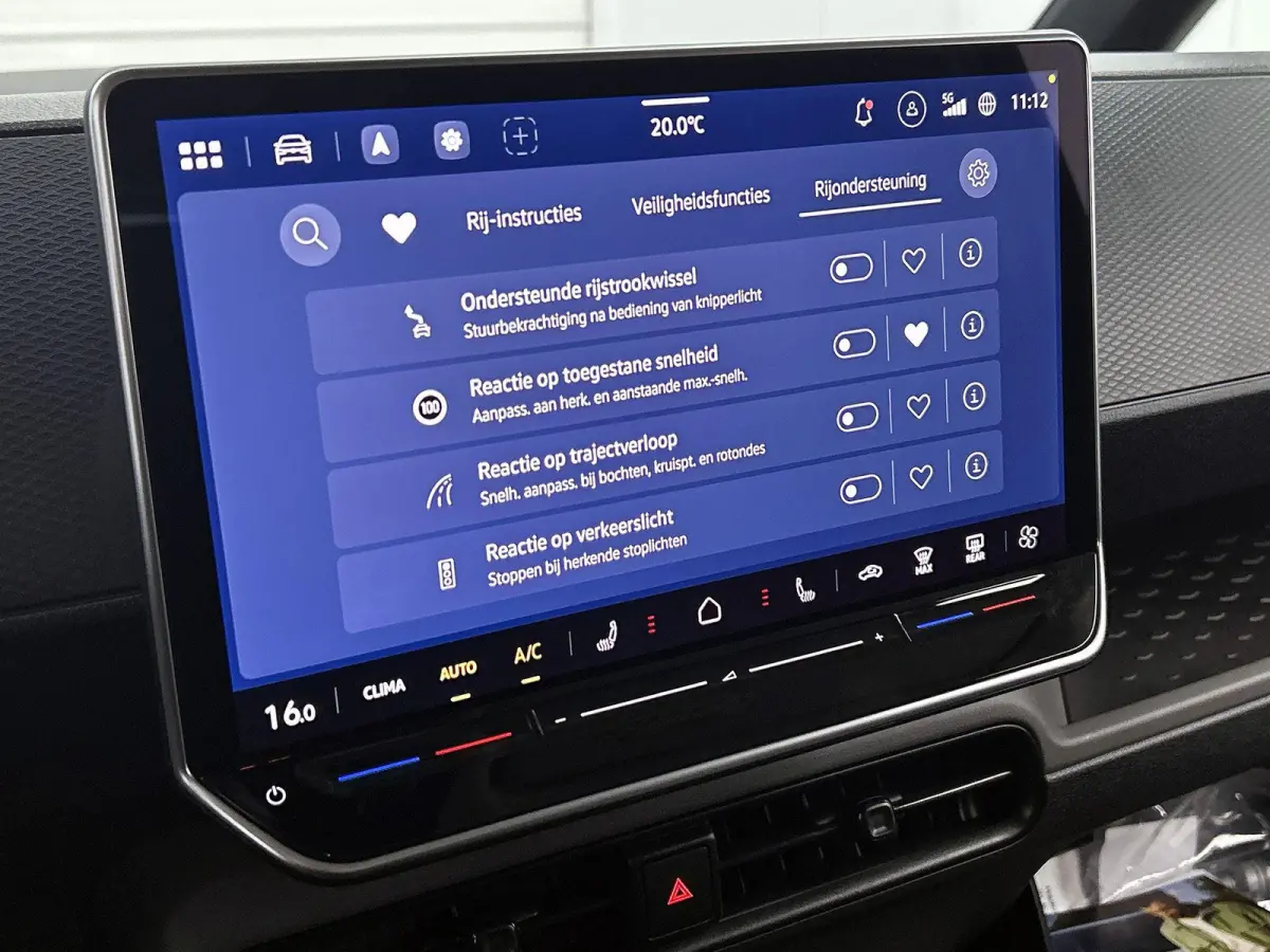 Bulli Limited Edition 286PK | Climatric Airco | Trekhaak | Stoelverwarming | Draadloos Apple Carplay/ Android Auto | DAB+ | Achteruitrijcamera inclusief 360 graden | Diefstalalarm | Navigati