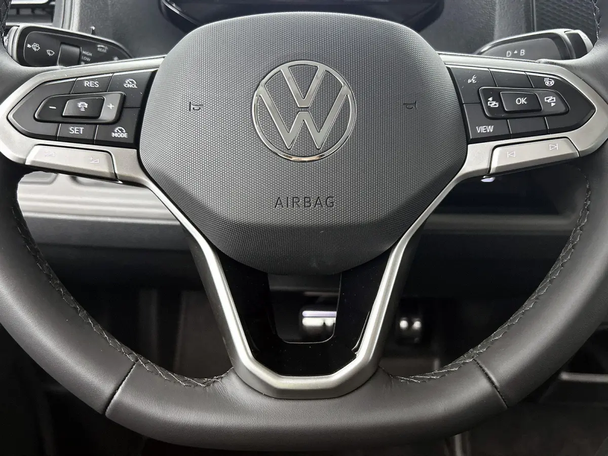 Bulli Limited Edition 286PK | Climatric Airco | Trekhaak | Stoelverwarming | Draadloos Apple Carplay/ Android Auto | DAB+ | Achteruitrijcamera inclusief 360 graden | Diefstalalarm | Navigati