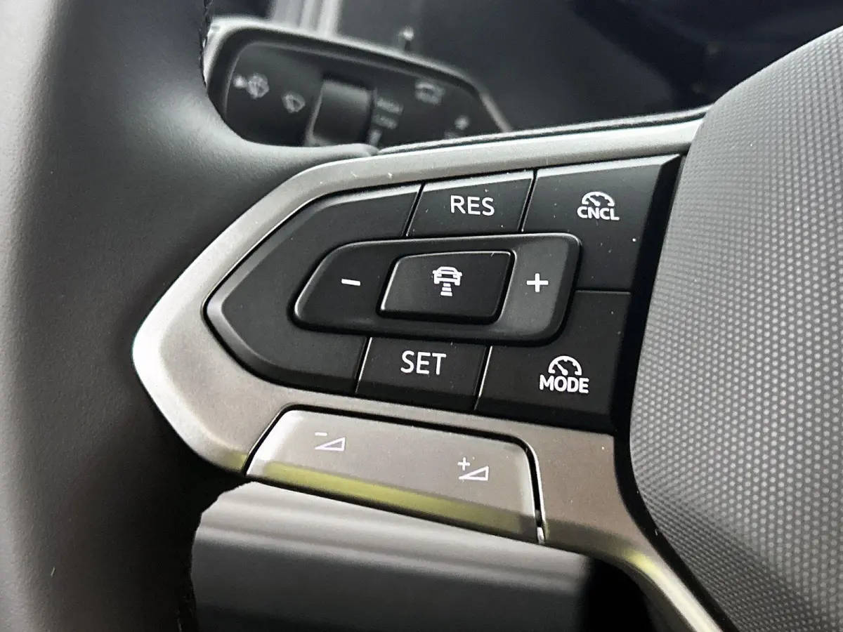 Bulli Limited Edition 286PK | Climatric Airco | Trekhaak | Stoelverwarming | Draadloos Apple Carplay/ Android Auto | DAB+ | Achteruitrijcamera inclusief 360 graden | Diefstalalarm | Navigati