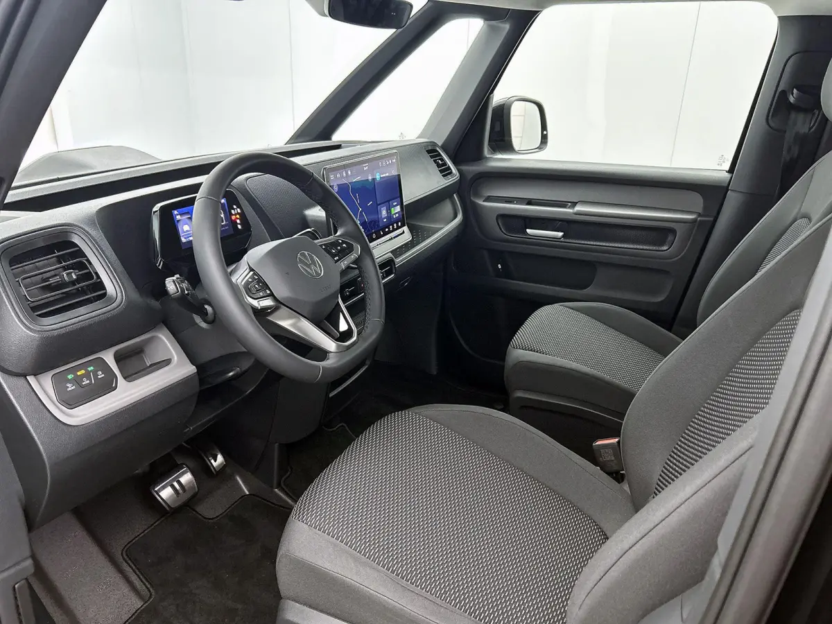 Bulli Limited Edition 286PK | Climatric Airco | Trekhaak | Stoelverwarming | Draadloos Apple Carplay/ Android Auto | DAB+ | Achteruitrijcamera inclusief 360 graden | Diefstalalarm | Navigati