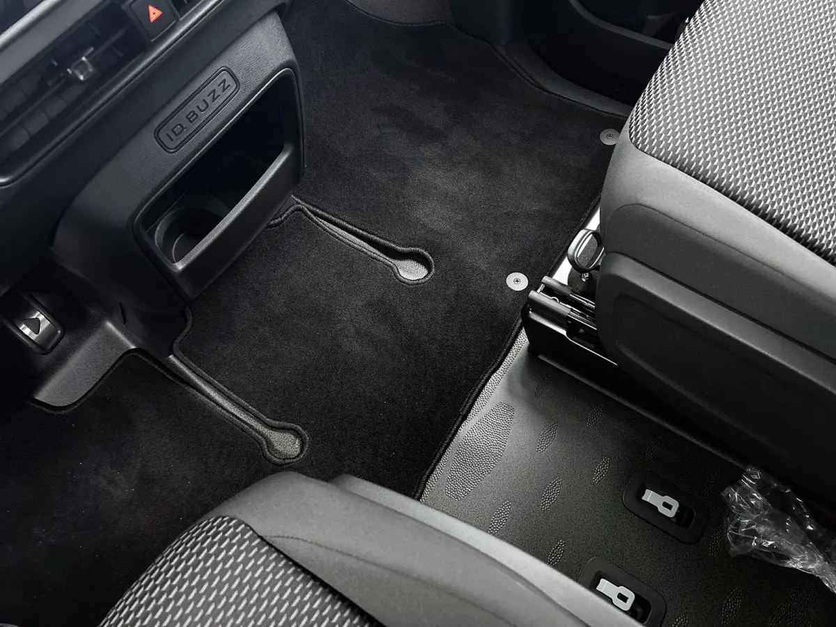 Bulli Limited Edition 286PK | Climatric Airco | Trekhaak | Stoelverwarming | Draadloos Apple Carplay/ Android Auto | DAB+ | Achteruitrijcamera inclusief 360 graden | Diefstalalarm | Navigati