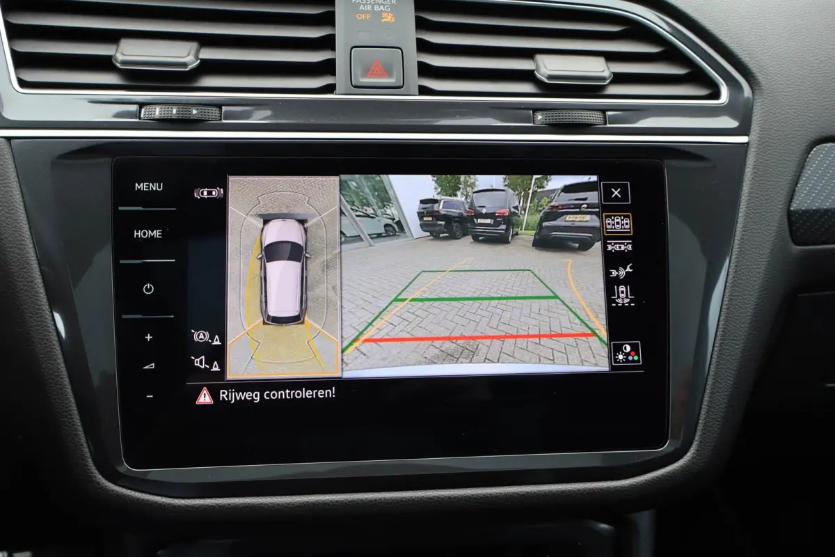 1.5 TSI 150pk DSG R-Line Business | 360 Camera | Panoramadak | Trekhaak Wegklapbaar