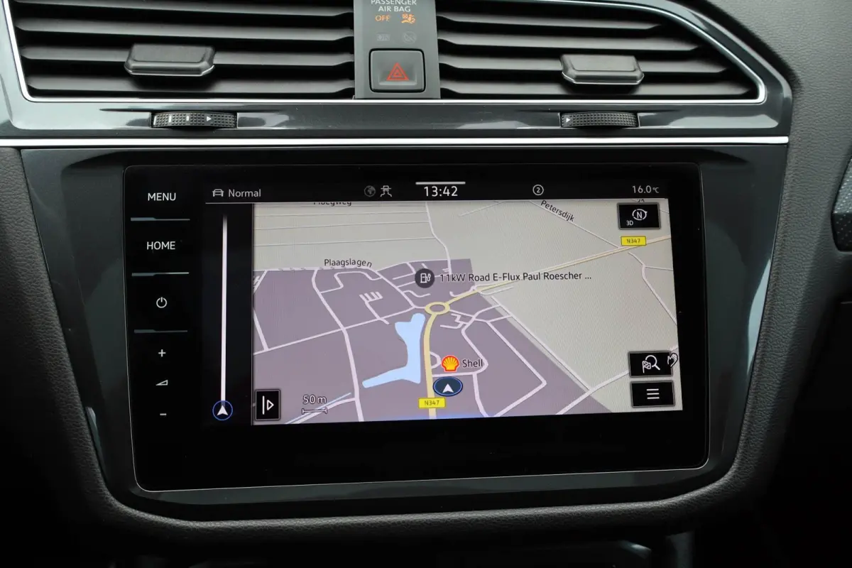 1.5 TSI 150pk DSG R-Line Business | 360 Camera | Panoramadak | Trekhaak Wegklapbaar
