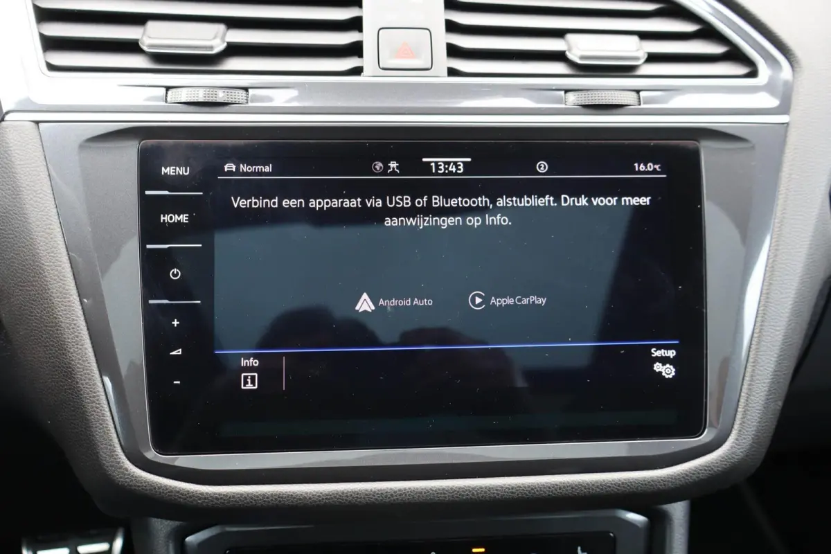 1.5 TSI 150pk DSG R-Line Business | 360 Camera | Panoramadak | Trekhaak Wegklapbaar