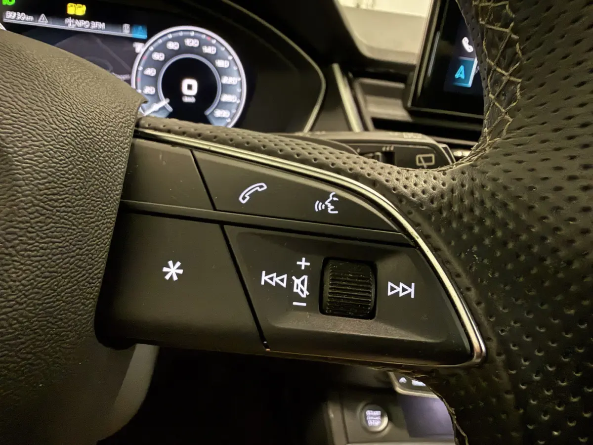 55 TFSI e quattro S-Line BLACK RS-LEER/HEAD-UP/TREKHAAK/20"/CAMERA/SOH 90%/SFEER/CARPLAY/MATRIX/KEYLESS/BLACK-OPTIC PLUS/3X S-LINE/AUDI DEALER HISTORIE