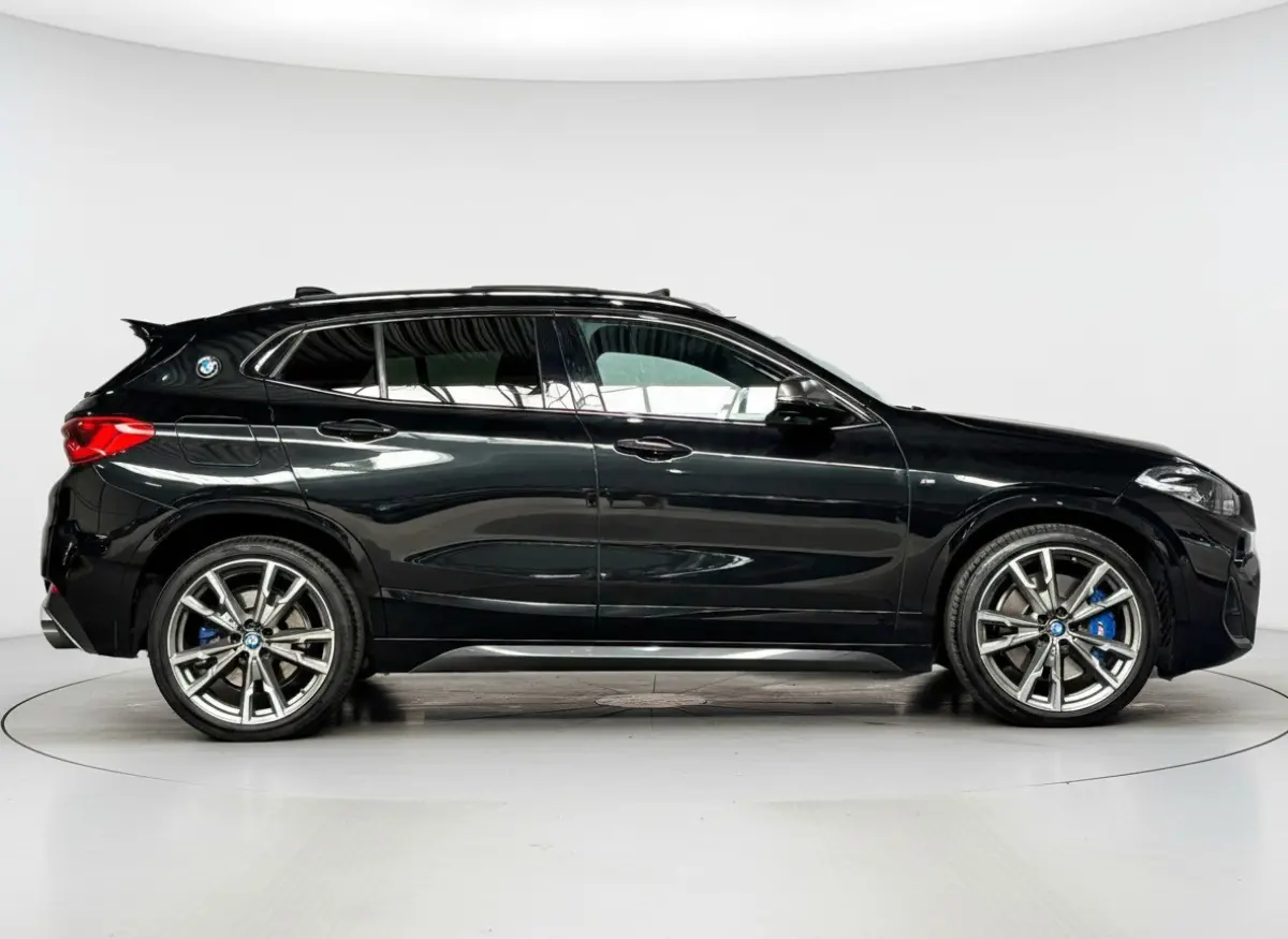M35i High Executive Pano H&K Cruise Navi Alcantara