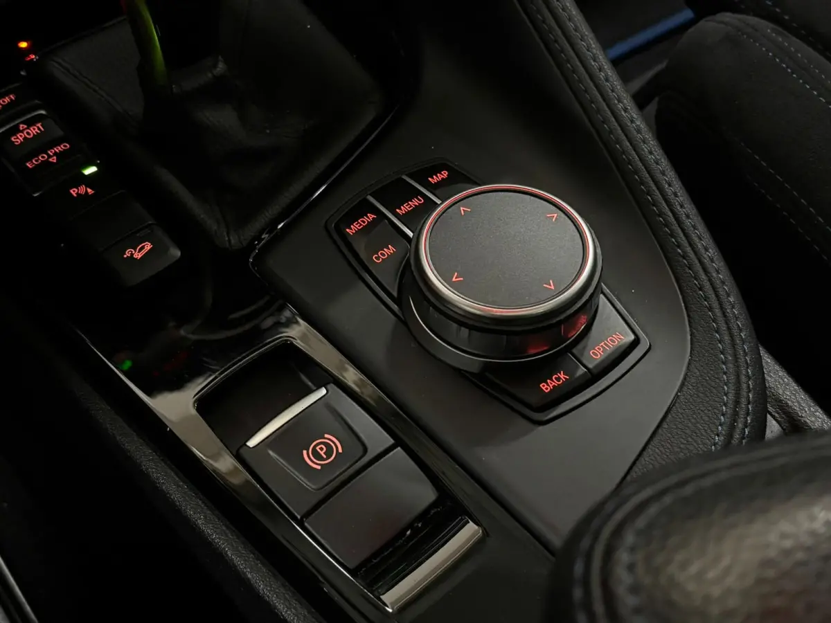 M35i High Executive Pano H&K Cruise Navi Alcantara