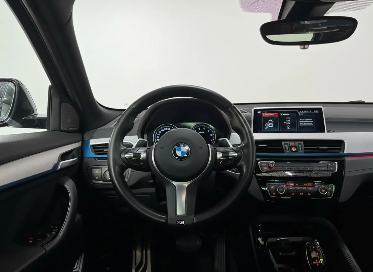 M35i High Executive Pano H&K Cruise Navi Alcantara