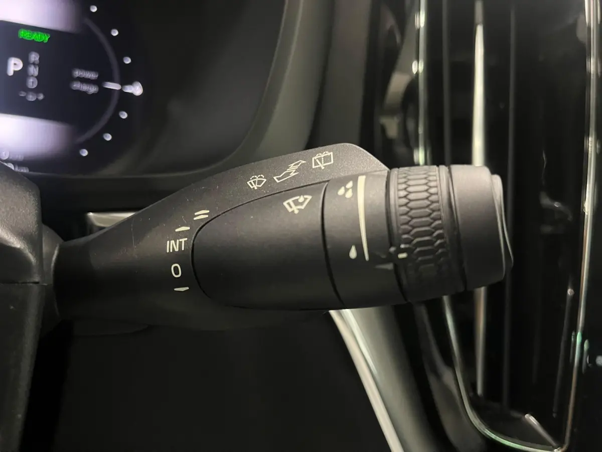 2.0 T6 Plug-in hybrid AWD Core Bright DEMO! Panoramadak Airco ECC PDC VA+Camera Full LED Elektrische achterklep Cruise Control Winter Pack