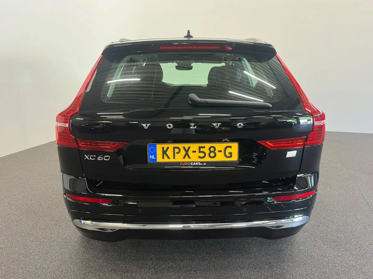 2.0 T6 Plug-in hybrid AWD Core Bright DEMO! Panoramadak Airco ECC PDC VA+Camera Full LED Elektrische achterklep Cruise Control Winter Pack