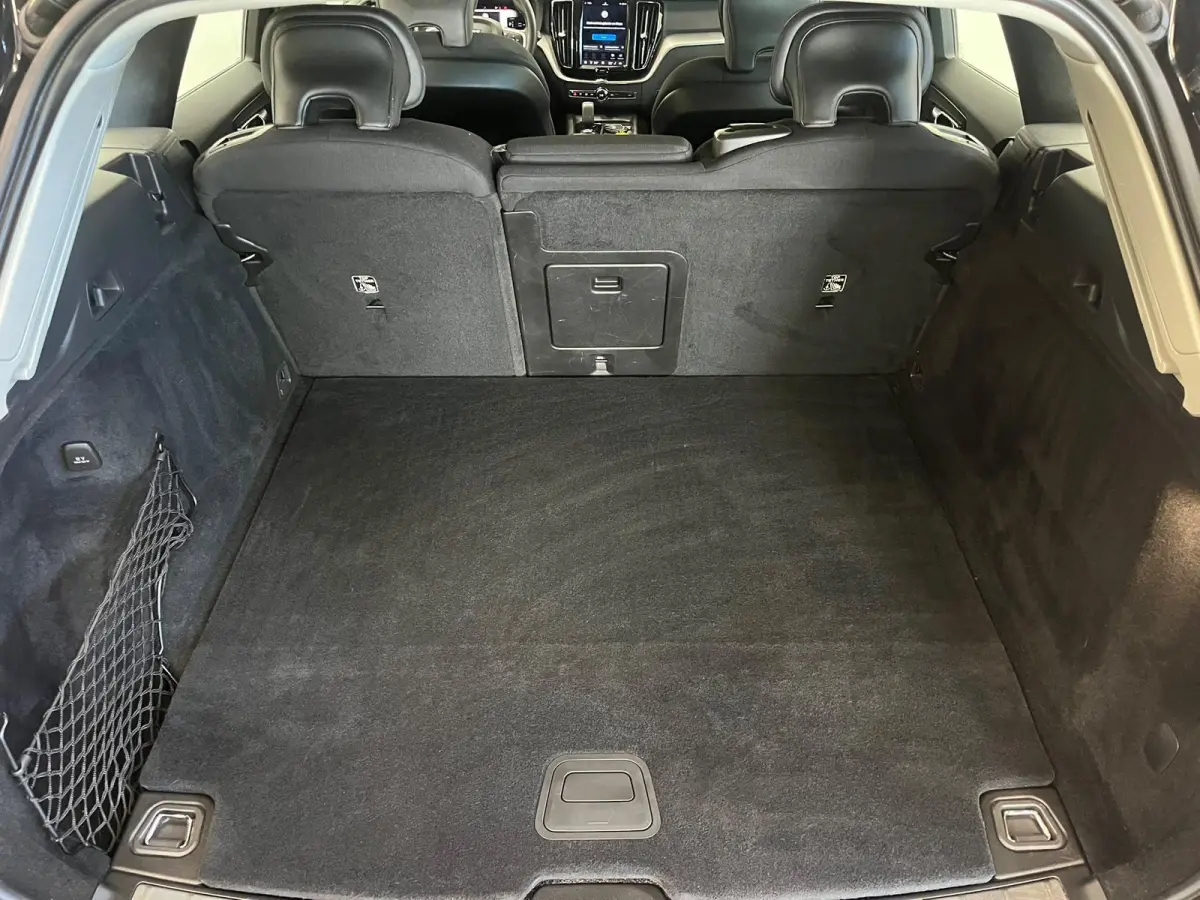 2.0 T6 Plug-in hybrid AWD Core Bright DEMO! Panoramadak Airco ECC PDC VA+Camera Full LED Elektrische achterklep Cruise Control Winter Pack