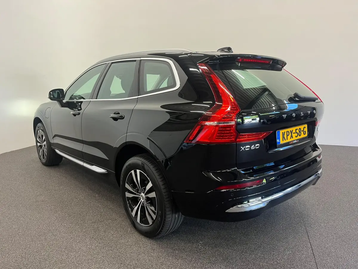 2.0 T6 Plug-in hybrid AWD Core Bright DEMO! Panoramadak Airco ECC PDC VA+Camera Full LED Elektrische achterklep Cruise Control Winter Pack