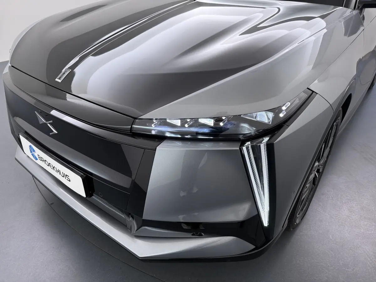 Pallas Black Edition | Proximity Keyless Entry