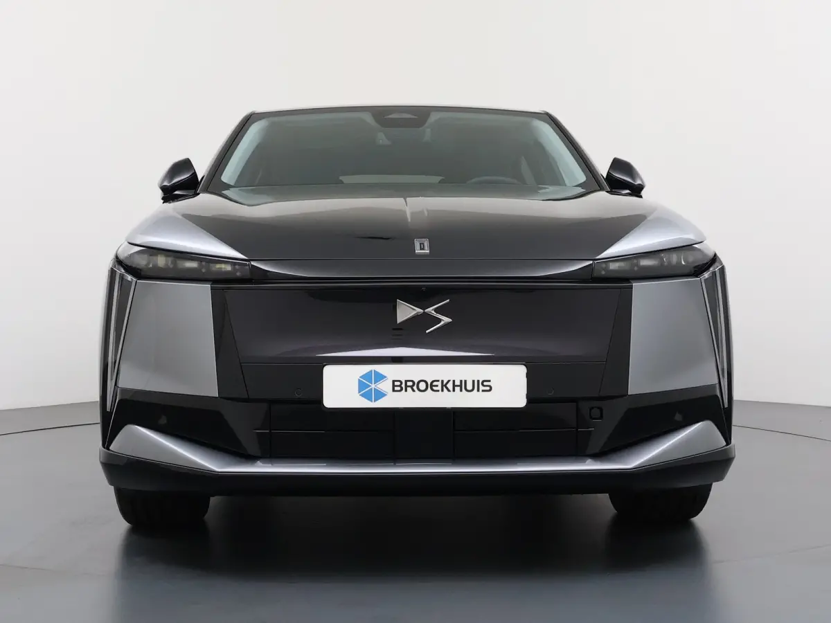 Pallas Black Edition | Proximity Keyless Entry