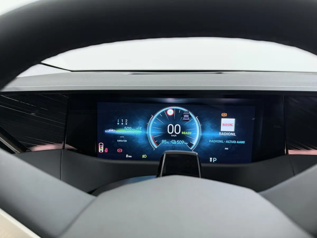 Pallas Black Edition | Proximity Keyless Entry