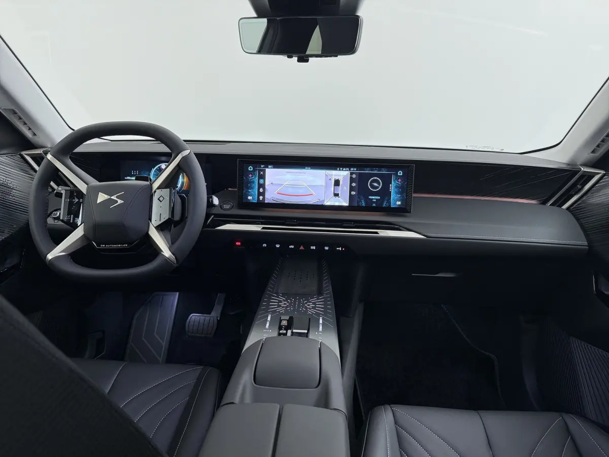 Pallas Black Edition | Proximity Keyless Entry
