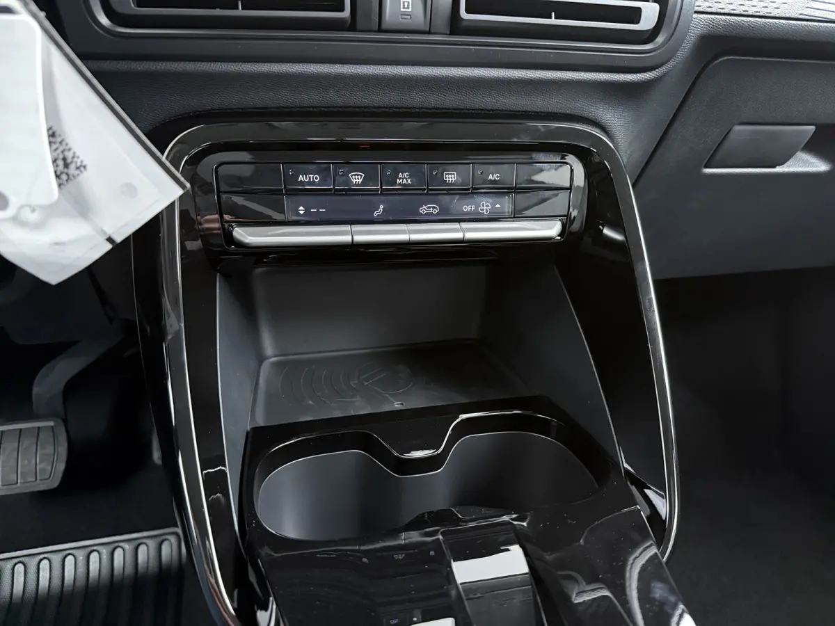Business Edition - PHEV | 7,4 kW boordlader | Achteruitrijcamera | Draadloze telefoonlader (Inductie)