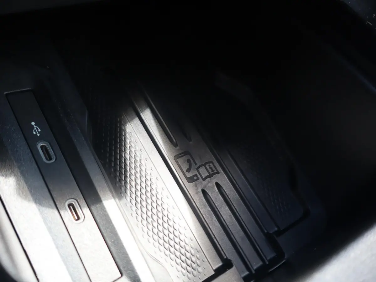 1.5 TSI 204pk PHEV Edition | SoH 100% | Panoramadak | 18" Velgen | Massage