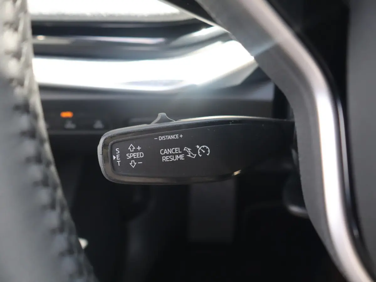 1.5 TSI 204pk PHEV Edition | SoH 100% | Panoramadak | 18" Velgen | Massage