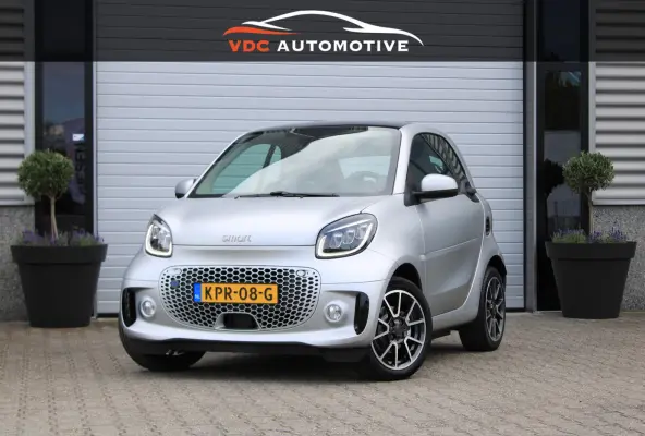 EQ BRABUS Mattrunner Brabus Mattrunner | Camera | Stoelverwarming | DAB | LED | Verwarmd Stuur