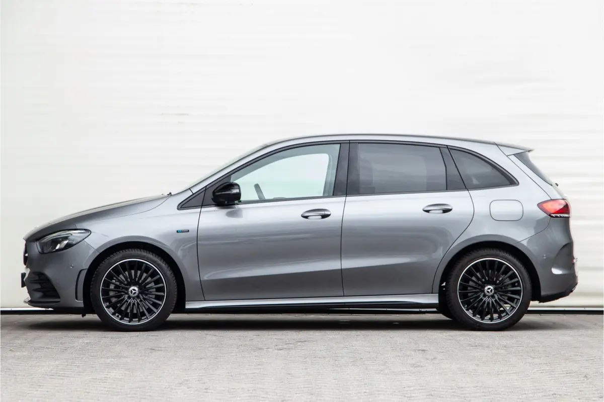 250 e AMG Night Edition, Widescreen, Trekhaak, Camera, Hybride
