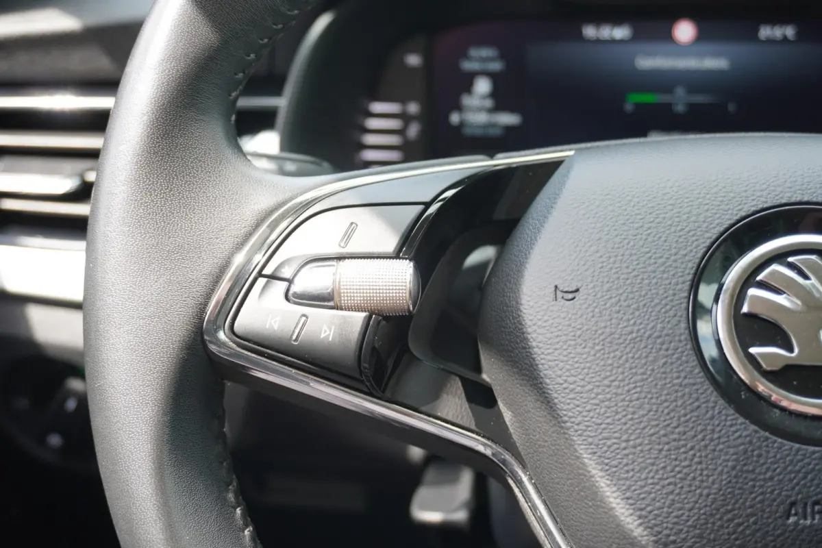 1.0 TSI 110pk Ambition | Airco | Cruise Control | SmartLink | Lane Assist