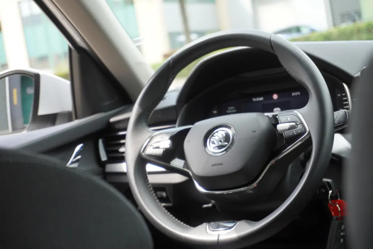 1.0 TSI 110pk Ambition | Airco | Cruise Control | SmartLink | Lane Assist