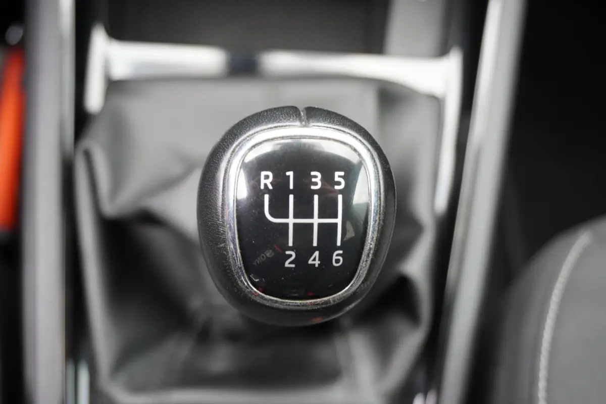 1.0 TSI 110pk Ambition | Airco | Cruise Control | SmartLink | Lane Assist