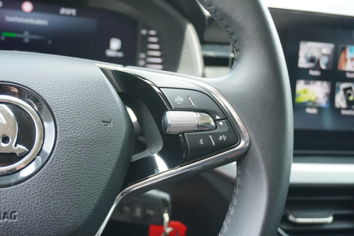 1.0 TSI 110pk Ambition | Airco | Cruise Control | SmartLink | Lane Assist