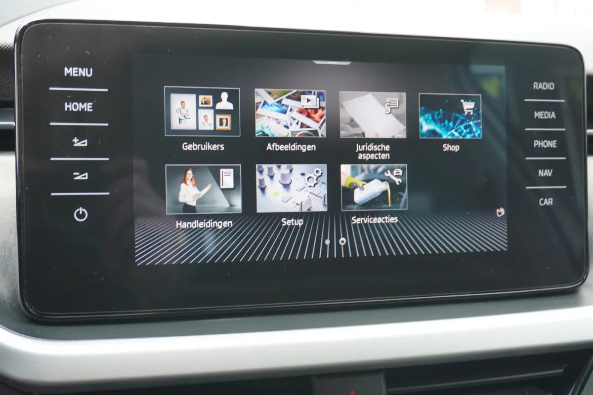 1.0 TSI 110pk Ambition | Airco | Cruise Control | SmartLink | Lane Assist