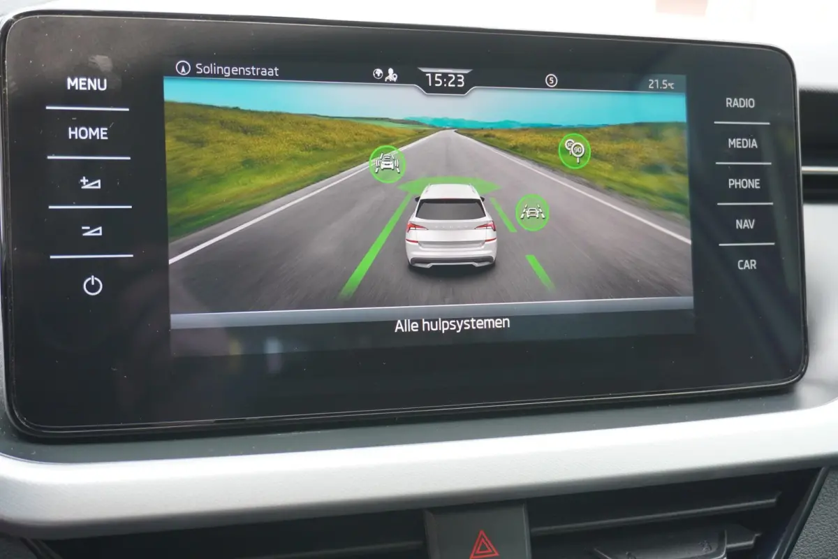 1.0 TSI 110pk Ambition | Airco | Cruise Control | SmartLink | Lane Assist