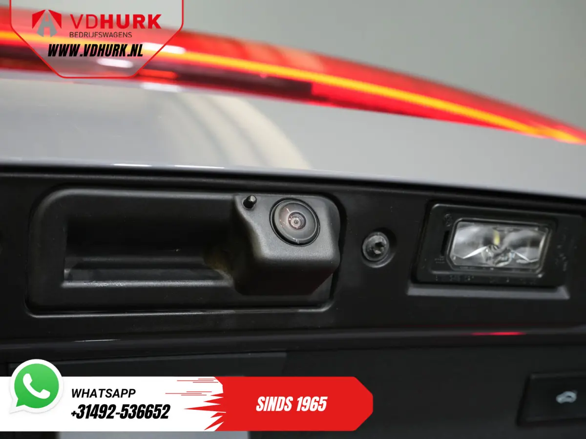 1.4 e-Hybrid 245 pk VZ Performance Standkachel/ Stoelverw./ Elek.klep/ Memory/ Adapt.cruise/ Navi/ Climate/ Camera/ PDC/ 19” LMV