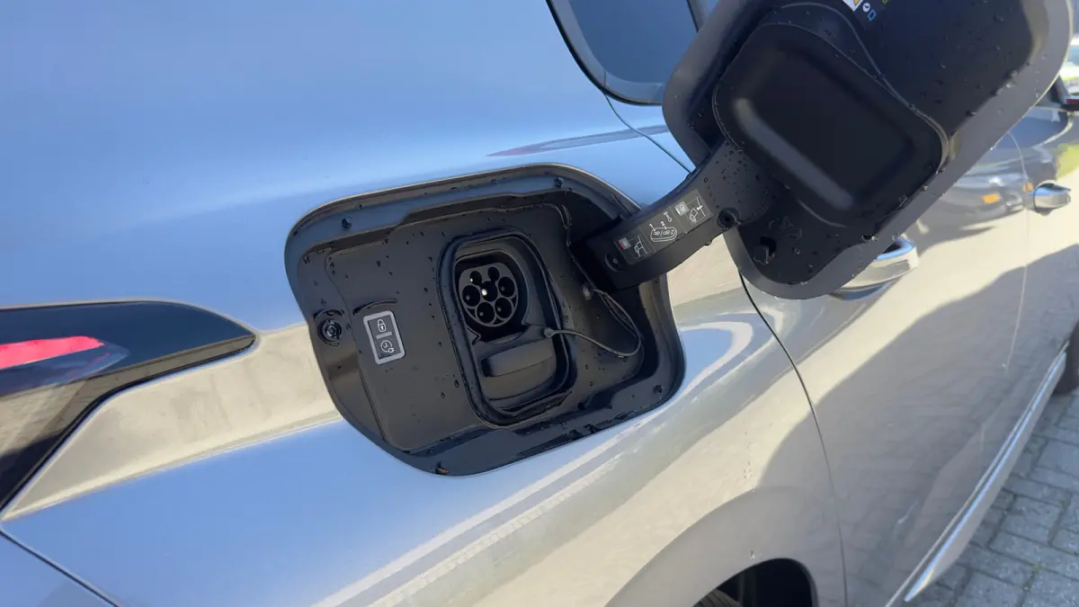 GT | Bekleding Alcantara/kunstleder | Driver Sport Pack | Elektrische parkeerrem