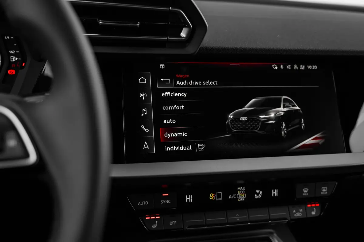 Pro Line | Aluminium optiek in het interieur | Audi virtual cockpit | Cruise control