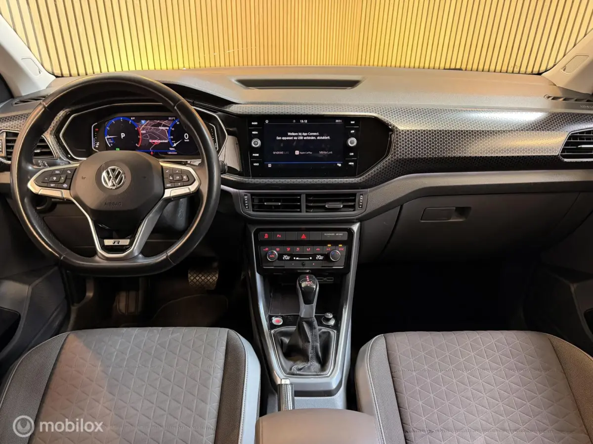 1.0 TSI DSG R-Line BEATS VIRTUAL CARPLAY