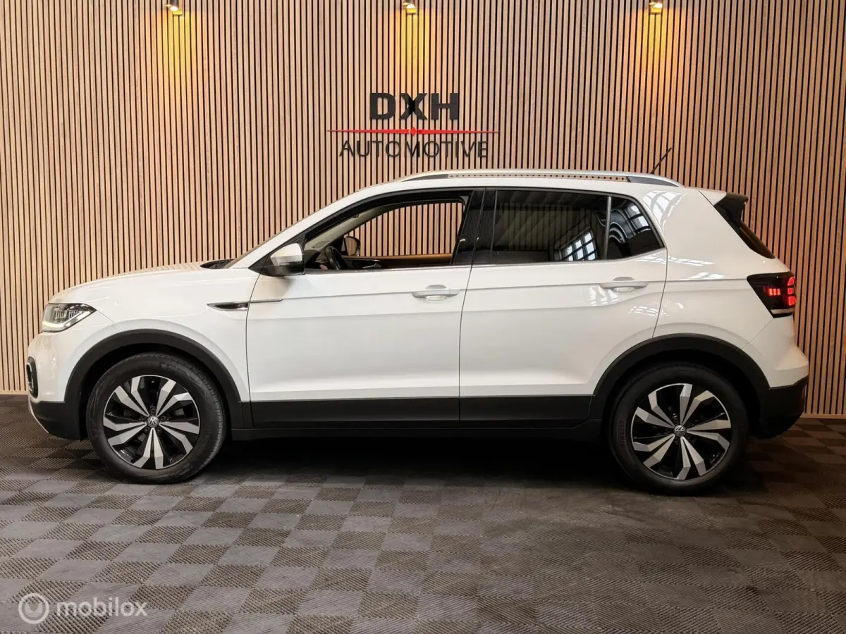 1.0 TSI DSG R-Line BEATS VIRTUAL CARPLAY