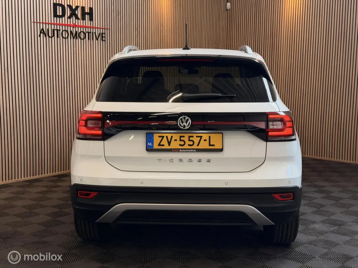 1.0 TSI DSG R-Line BEATS VIRTUAL CARPLAY