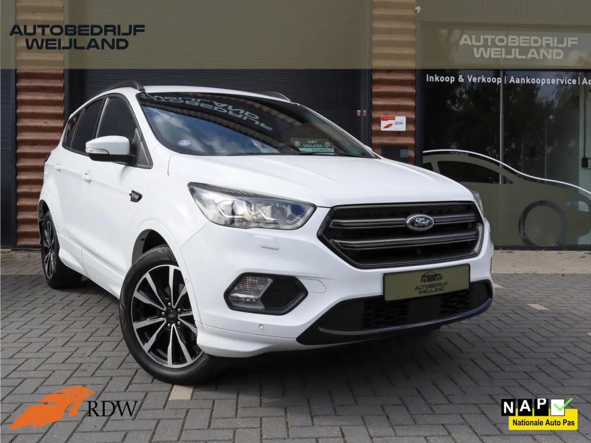 1.5 EcoBoost ST Line Trekhaak 1800kg I ST-line I PDC I Camera I Leer I NL-auto I 18" I trekhaak I Dealer onderhouden I