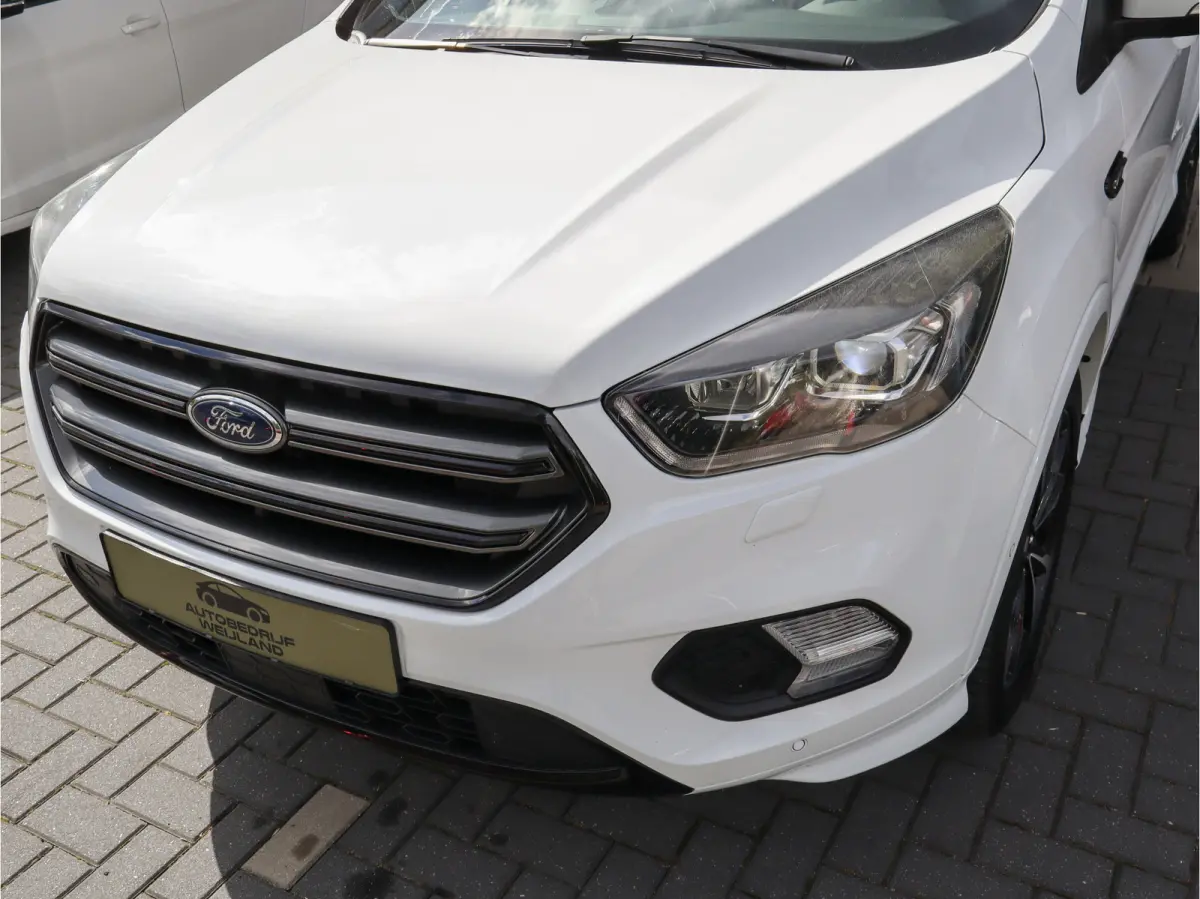 1.5 EcoBoost ST Line Trekhaak 1800kg I ST-line I PDC I Camera I Leer I NL-auto I 18" I trekhaak I Dealer onderhouden I