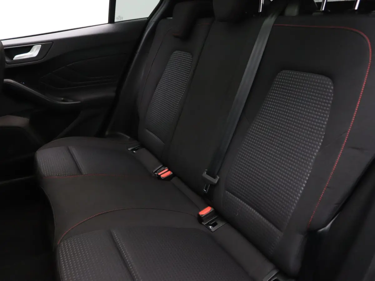 EcoBoost ST Line Business 125pk Cruise | Navi | Parkeersens. v+a | Panoramadak