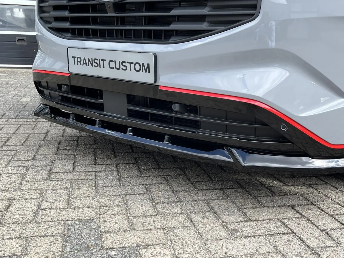 320 2.5 PHEV L2H1 Grey Platinum Dubbele Cabine 233pk Aut / 5 Pers. / 2250kg Trekgewicht / 1100kg Laadvermogen / Vol. Leder / Glaslookpanelen / Privacy Glass / Adapt. Cruise control!