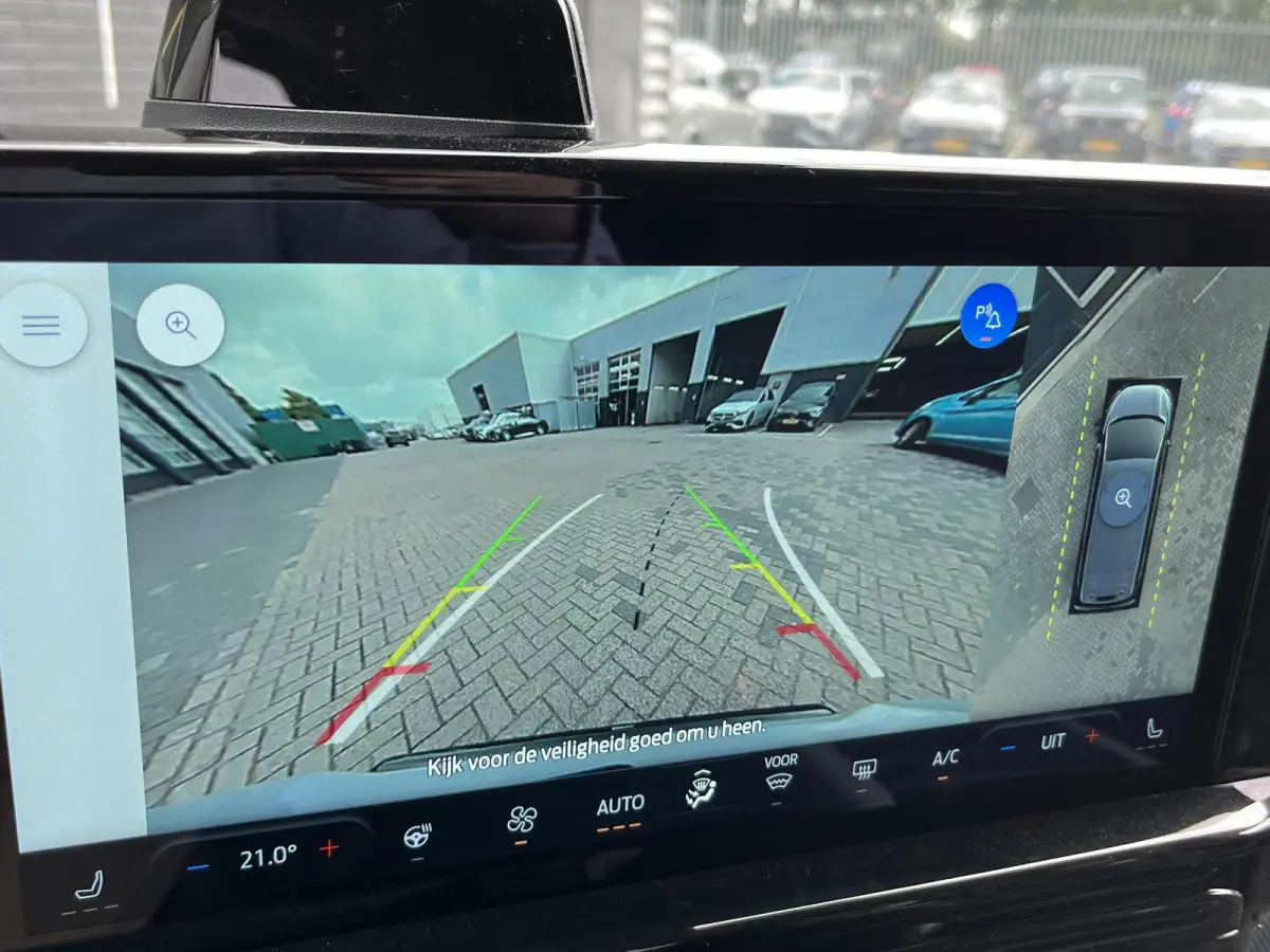 320 2.5 PHEV L2H1 Grey Platinum Dubbele Cabine 233pk Aut / 5 Pers. / 2250kg Trekgewicht / 1100kg Laadvermogen / Vol. Leder / Glaslookpanelen / Privacy Glass / Adapt. Cruise control!