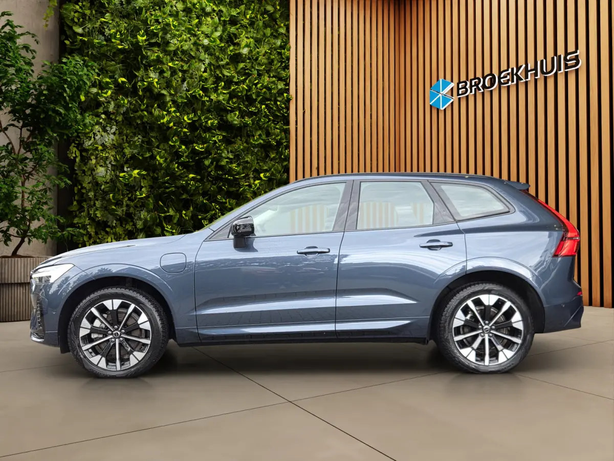 2.0 T6 Plug-in hybrid AWD Ultra Dark | Trekhaak | Facelift | 360cam | Stoel/stuurverwarming