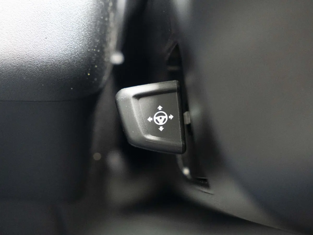 550e xDrive SoH 100% | M Sportpakket Pro | Travel Pack | Comfort Pack | Adaptief onderstel professional | Bowers & Wilkins Audiosysteem |19 inch | Glazen panoramadak | Stoelventilatie | Comf