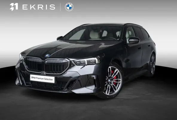 550e xDrive SoH 100% | M Sportpakket Pro | Travel Pack | Comfort Pack | Adaptief onderstel professional | Bowers & Wilkins Audiosysteem |19 inch | Glazen panoramadak | Stoelventilatie | Comf