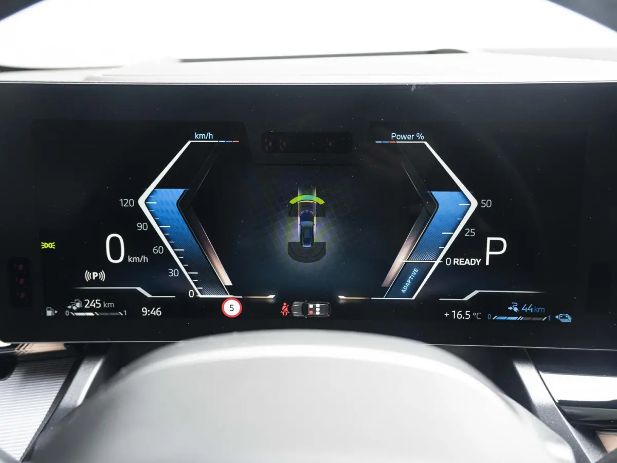 550e xDrive SoH 100% | M Sportpakket Pro | Travel Pack | Comfort Pack | Adaptief onderstel professional | Bowers & Wilkins Audiosysteem |19 inch | Glazen panoramadak | Stoelventilatie | Comf