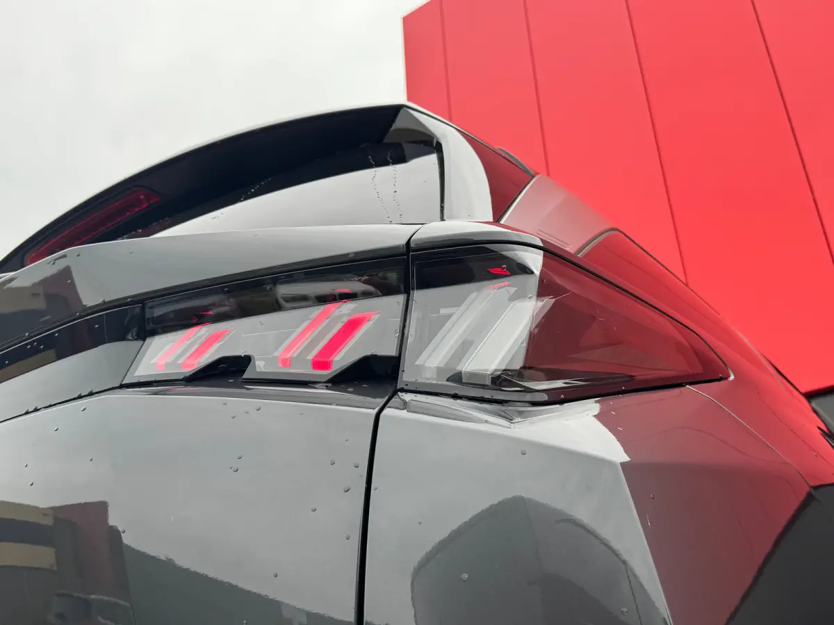 1.6 Plug-in Hybrid 195 Allure 360-Graden Camera | Stoel/Stuur Verwarming | Navigatie | Adaptive Cruise Control