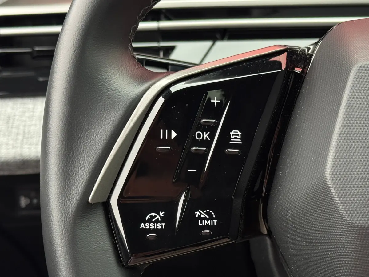 1.6 Plug-in Hybrid 195 Allure 360-Graden Camera | Stoel/Stuur Verwarming | Navigatie | Adaptive Cruise Control