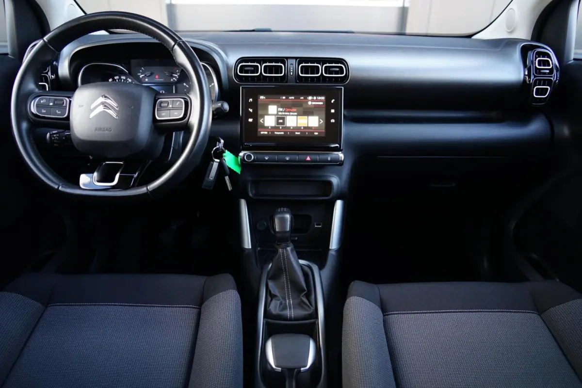 1.2 PureTech Feel, NL, clima, PDC, CarPlay
